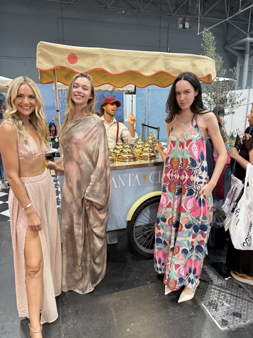 Santa Chiara gelato cart 4